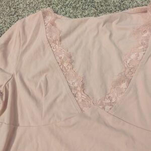 Amazon Essentials Women's Lace-Trim V-Neck Sleep Top in Blush Pink